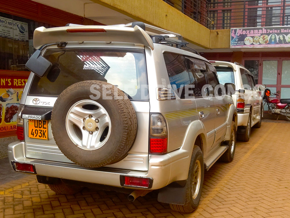 land-cruiser-rental-for-self-drive-in-congo