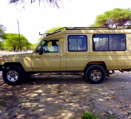 safari-land-cruiser-extended-self-drive-congo-car-rental