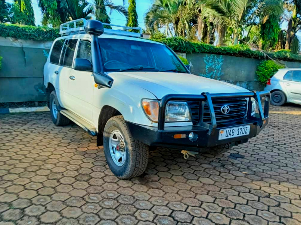 toyota-land-cruiser-gx-manual-self-drive-congo-car-rental-congo