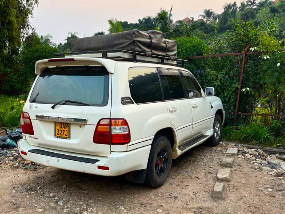 toyota-land-cruiser-v8-self-drive-congo-car-rental